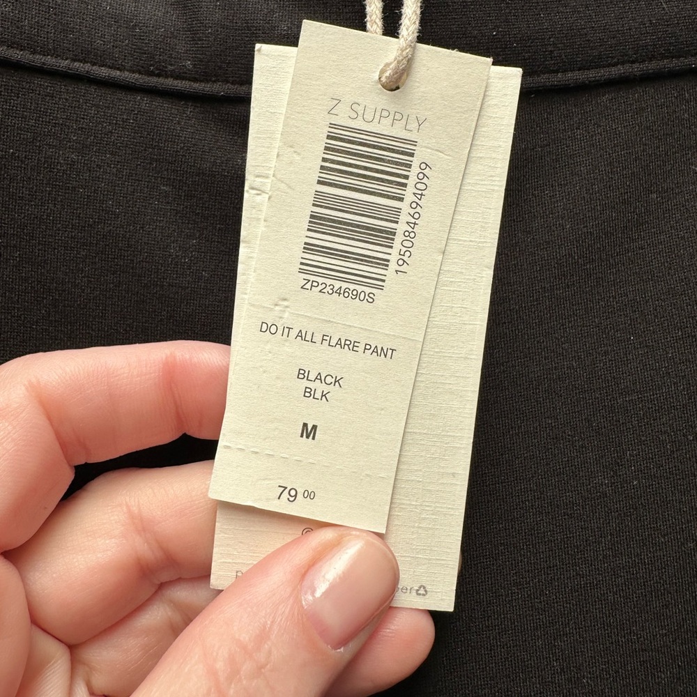 Z Supply Everyday Flare Pants. Smooth heavyweight stretch fabric. NWT - Picture 5 of 6